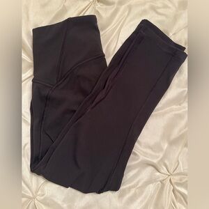 Lululemon Train Times Crop *21"
Black